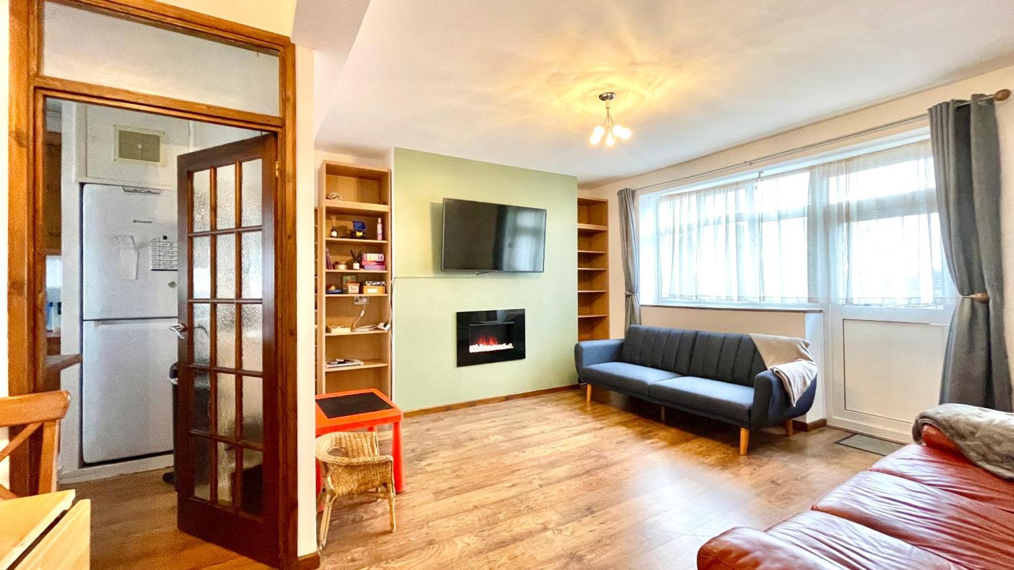 2 Bedrooms 2 Stations ลอนดอน ภายนอก รูปภาพ