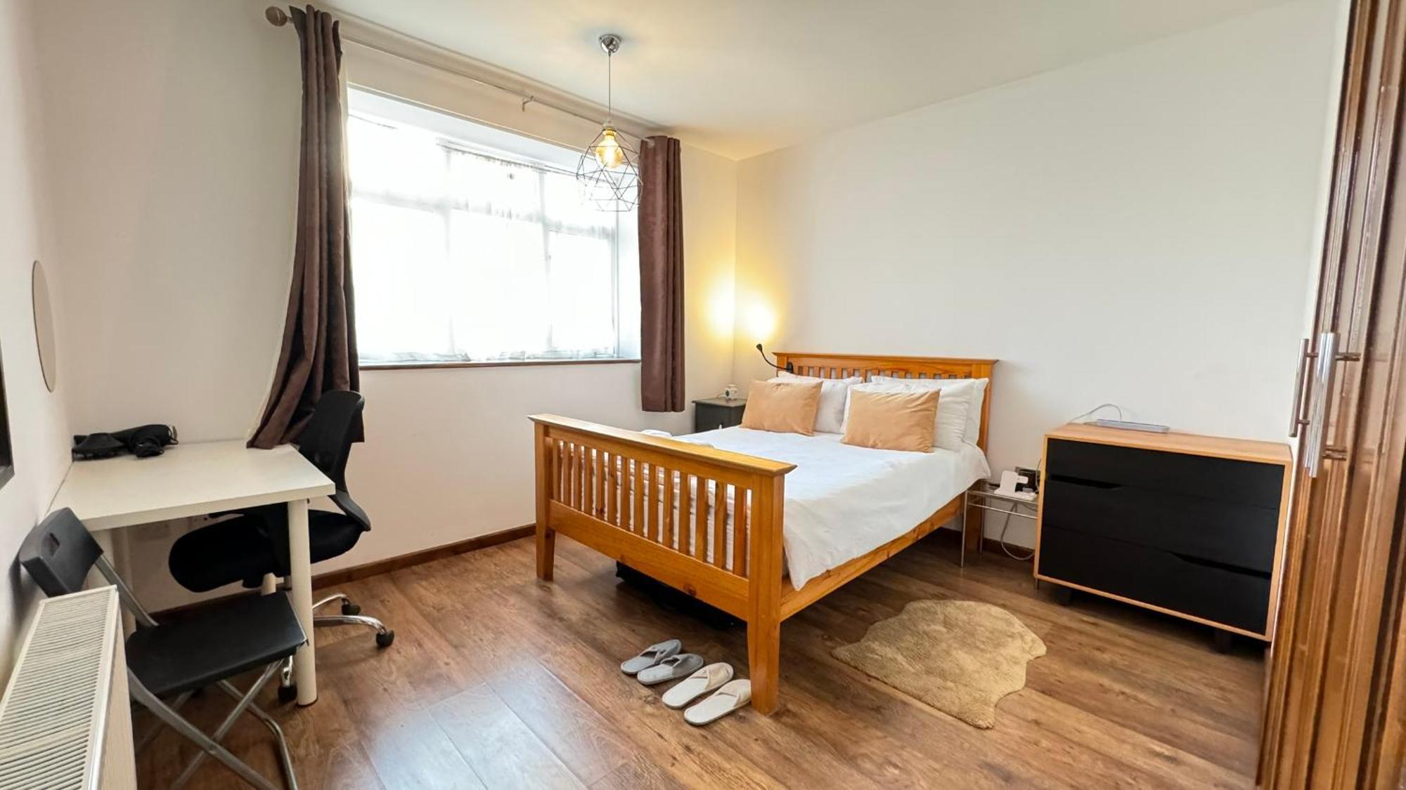 2 Bedrooms 2 Stations ลอนดอน ภายนอก รูปภาพ
