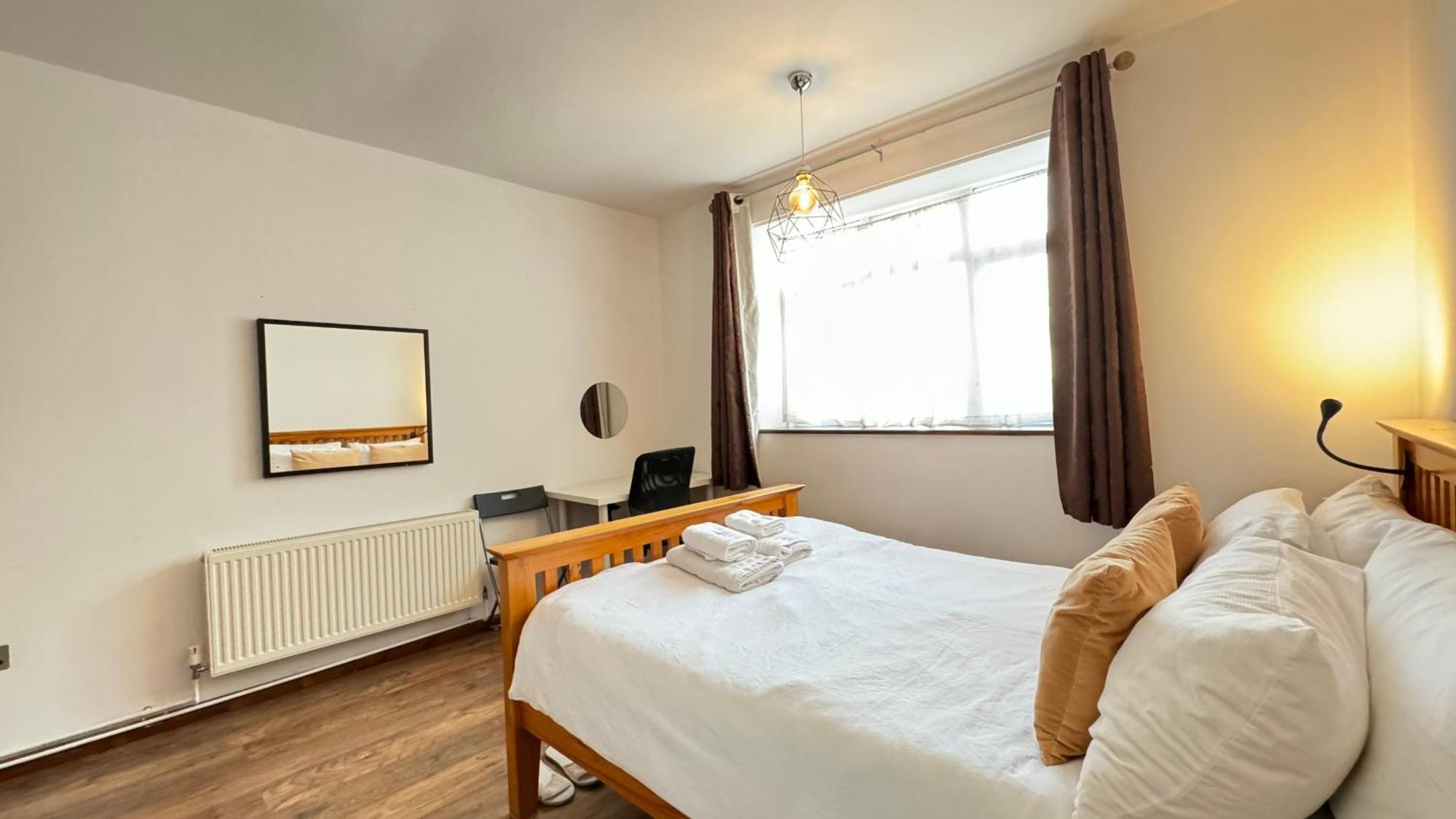 2 Bedrooms 2 Stations ลอนดอน ภายนอก รูปภาพ